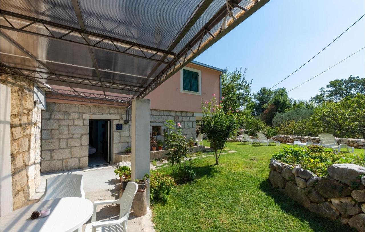 Lovely Apartment In Omis With Kitchen ภายนอก รูปภาพ