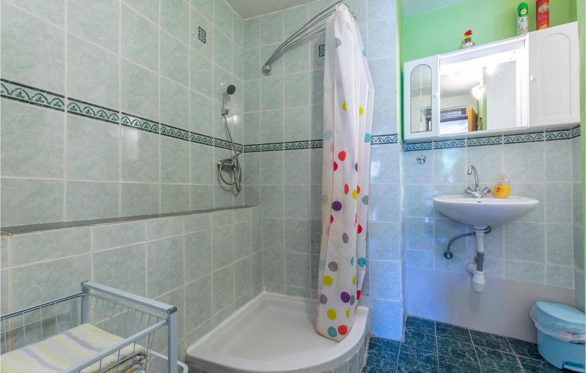 Lovely Apartment In Omis With Kitchen ภายนอก รูปภาพ