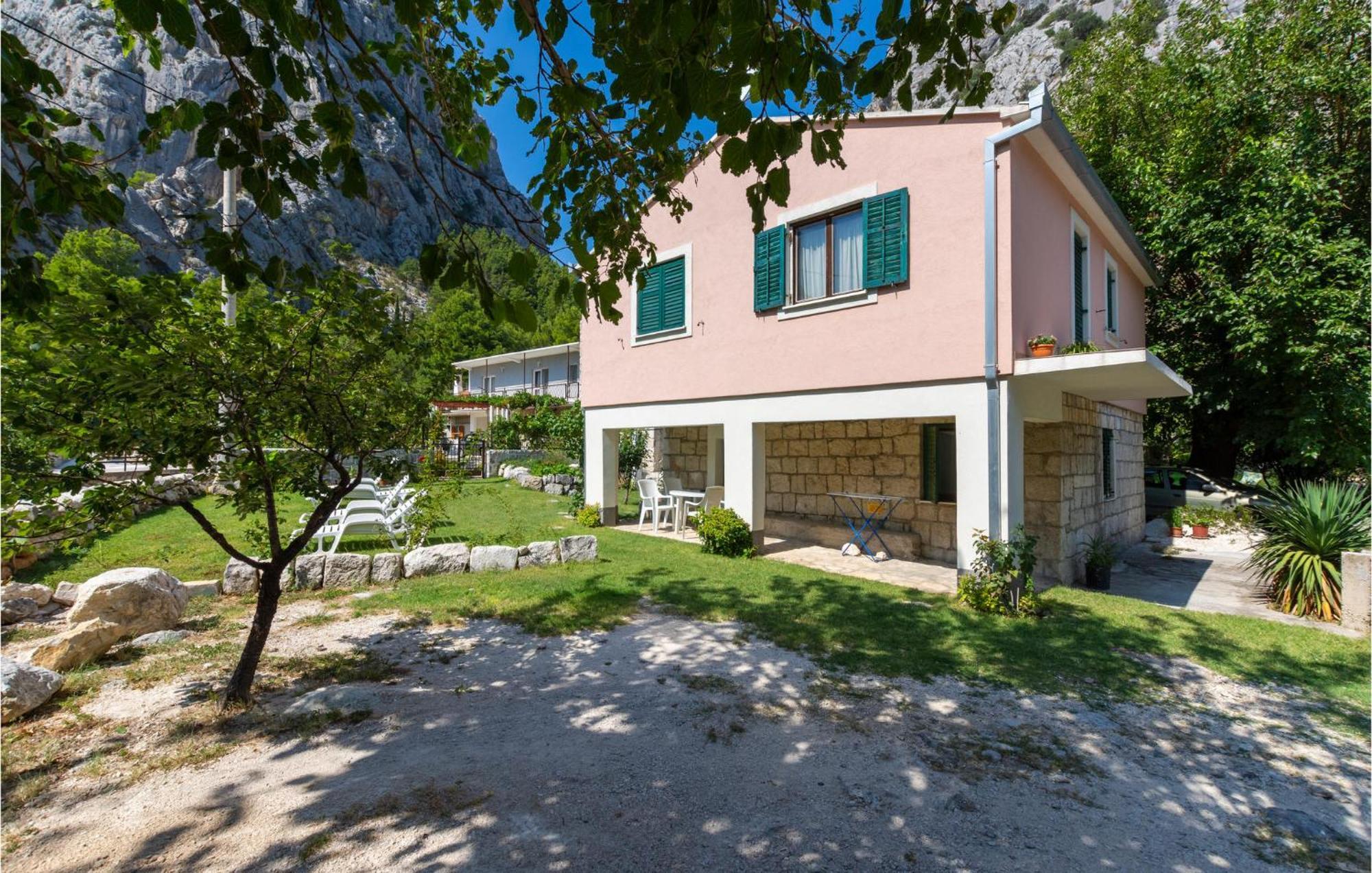 Lovely Apartment In Omis With Kitchen ภายนอก รูปภาพ
