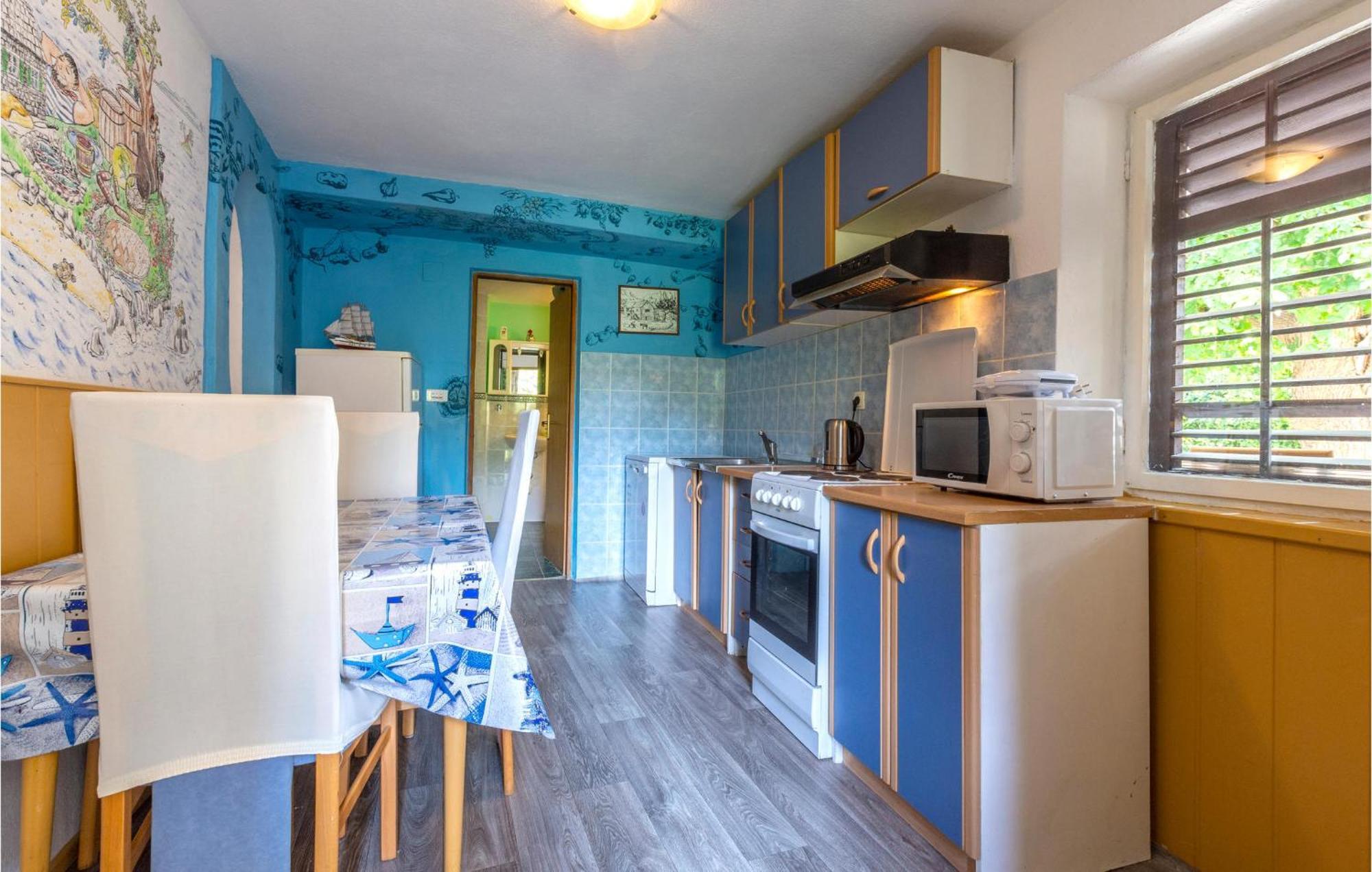 Lovely Apartment In Omis With Kitchen ภายนอก รูปภาพ