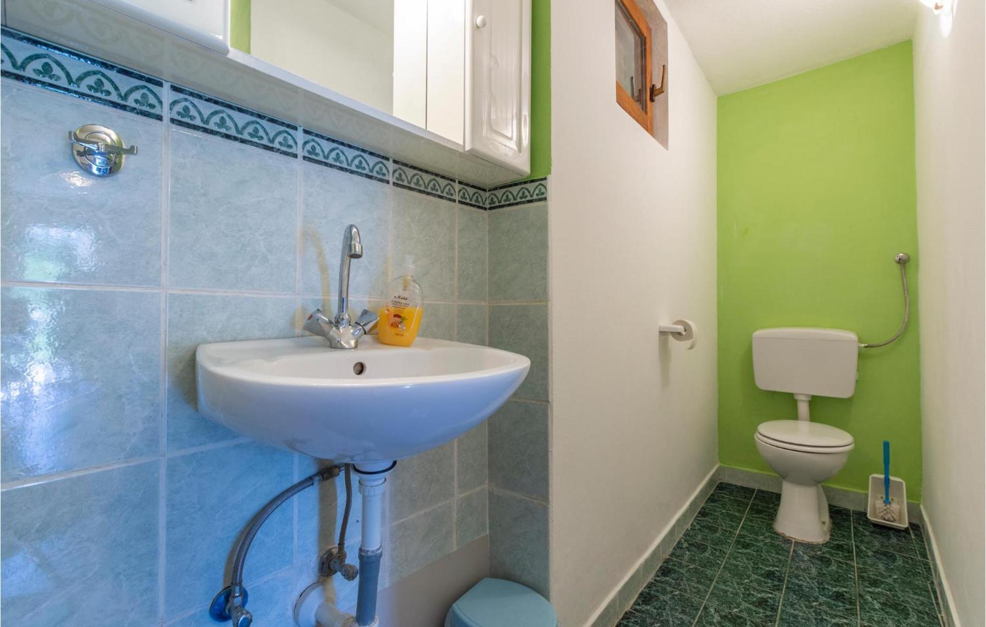 Lovely Apartment In Omis With Kitchen ภายนอก รูปภาพ